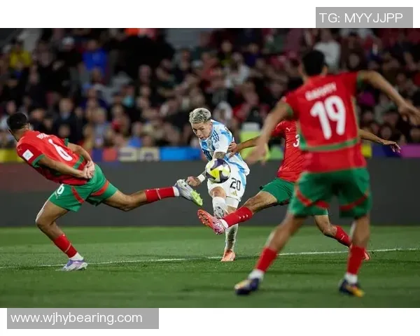 队记：詹姆斯并没有好完全！只是他没有出场时间限制！