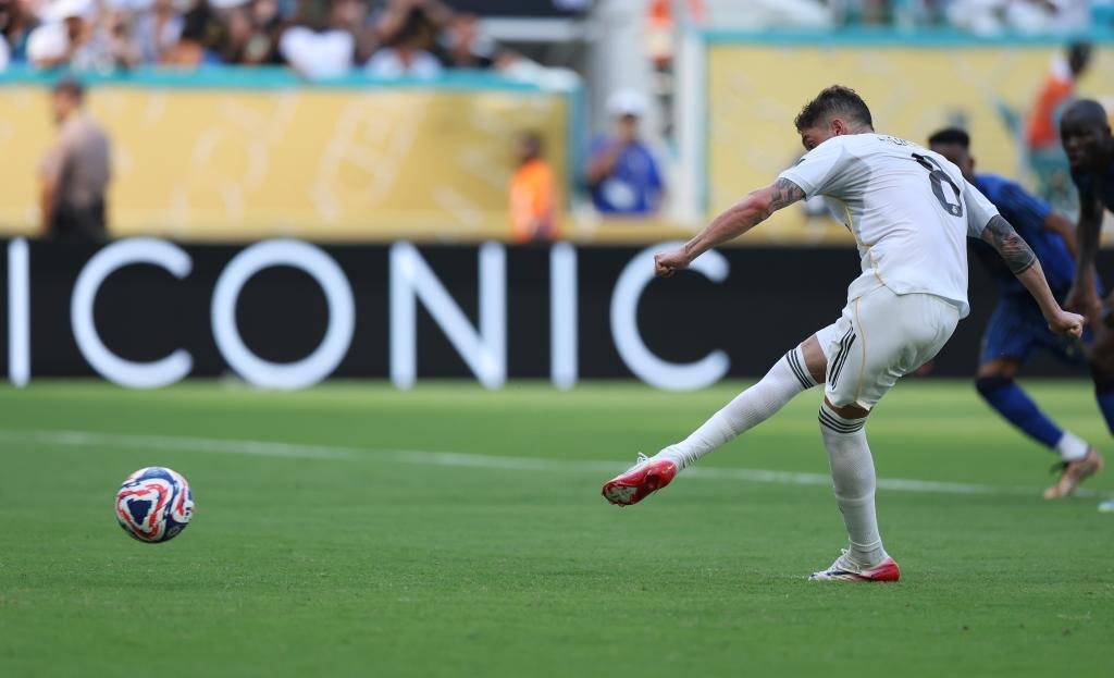 里夫斯这波操作惊呆现场观众！